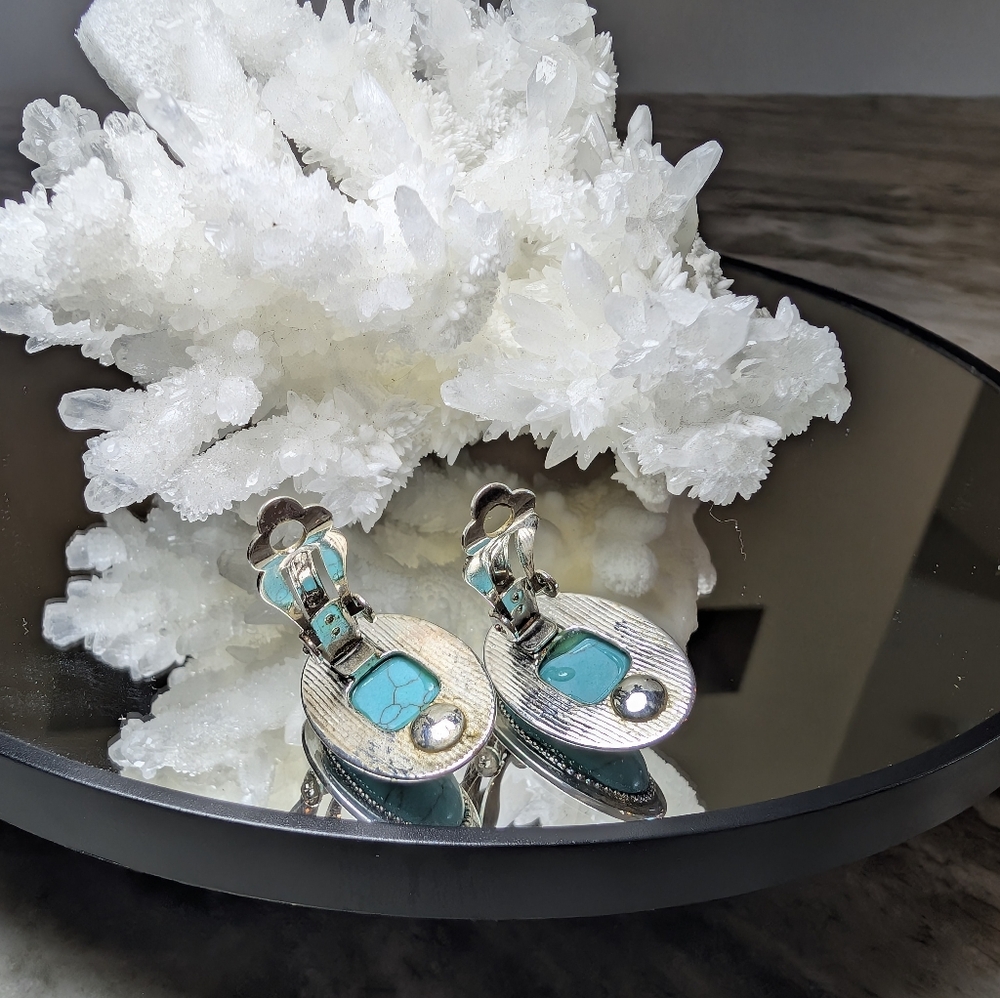 Vintage Clip On Turquoise Earrings - Picture 6 of 6
